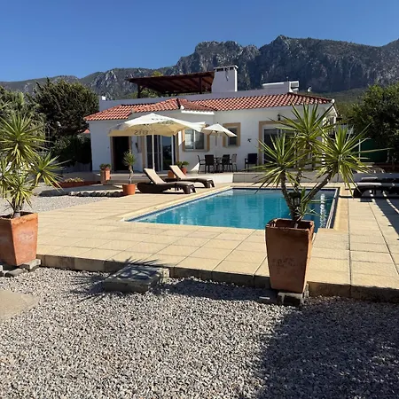 Beautiful With Private Pool Private Parking Karavas Minutes To Clubs Restaurants Cafes Supermarkets Kyrenia North Cyprus Payments Wise Revolut