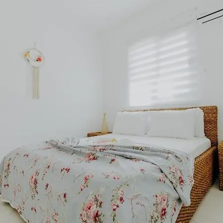 Beautiful With Private Pool Private Parking Karavas Minutes To Clubs Restaurants Cafes Supermarkets Kyrenia North Cyprus Payments Wise Revolut Phicardou