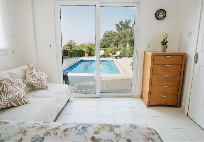 Private With Private Pool And Parking In Alsancak Kyrenia North Cyprus * Phicardou