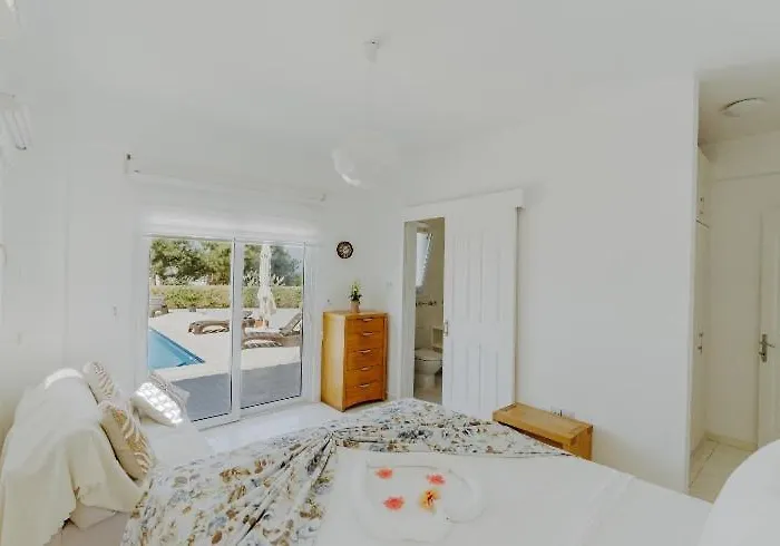 Private With Private Pool And Parking In Alsancak Kyrenia North Cyprus Villa *