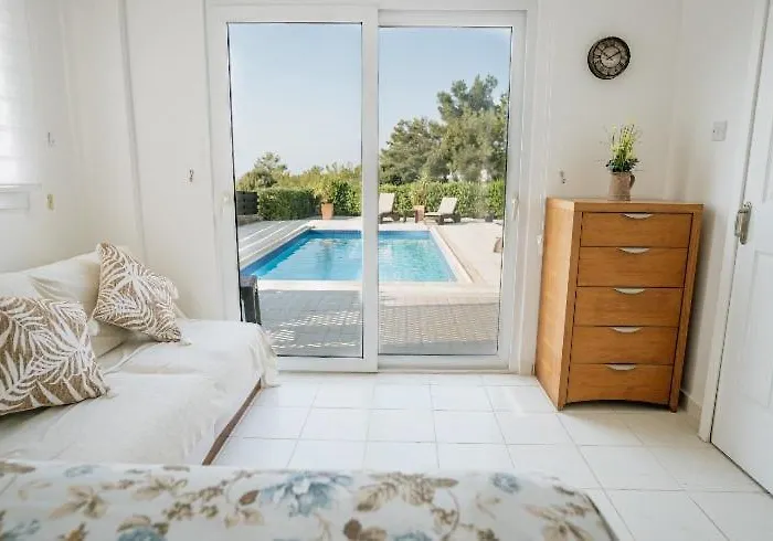 Villa Private With Private Pool And Parking In Alsancak Kyrenia North Cyprus *