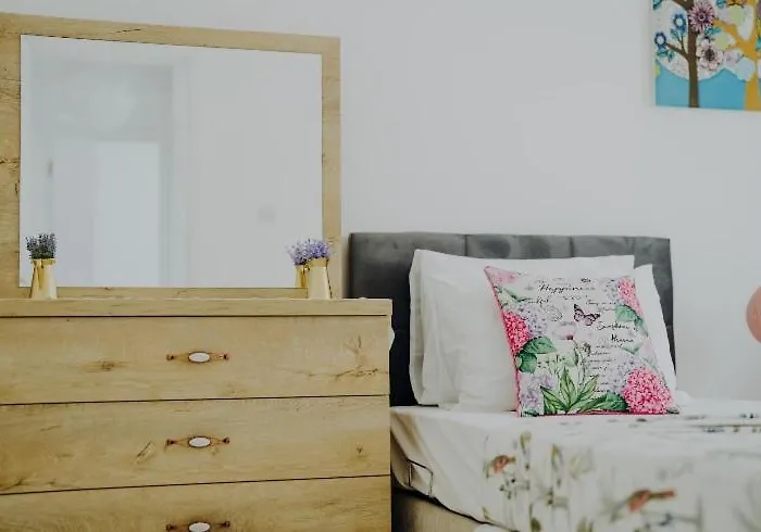 Private With Private Pool And Parking In Alsancak Kyrenia North Cyprus * Phicardou