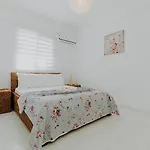 Beautiful With Private Pool Private Parking Karavas Minutes To Clubs Restaurants Cafes Supermarkets Kyrenia North Cyprus Payments Wise Revolut Vila *