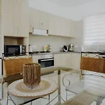 Beautiful With Private Pool Private Parking Karavas Minutes To Clubs Restaurants Cafes Supermarkets Kyrenia North Cyprus Payments Wise Revolut