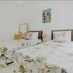Vila Beautiful With Private Pool Private Parking Karavas Minutes To Clubs Restaurants Cafes Supermarkets Kyrenia North Cyprus Payments Wise Revolut *