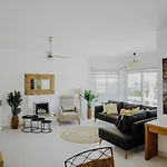 Vila Beautiful With Private Pool Private Parking Karavas Minutes To Clubs Restaurants Cafes Supermarkets Kyrenia North Cyprus Payments Wise Revolut Phicardou