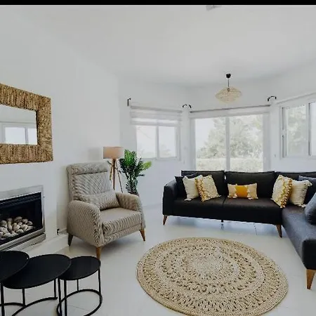 Beautiful With Private Pool Private Parking Karavas Minutes To Clubs Restaurants Cafes Supermarkets Kyrenia North Cyprus Payments Wise Revolut Villa Phicardou