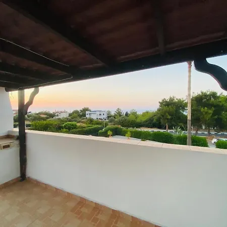Villa Alsancak Kyrenia 3 Bed Family Bungalow With Private Pool, Barbeque Roof Top 5 Minutes To Merit Hotel *