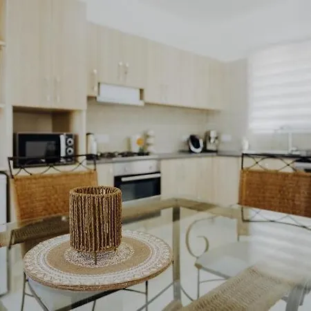 Beautiful With Private Pool Private Parking Karavas Minutes To Clubs Restaurants Cafes Supermarkets Kyrenia North Cyprus Payments Wise Revolut