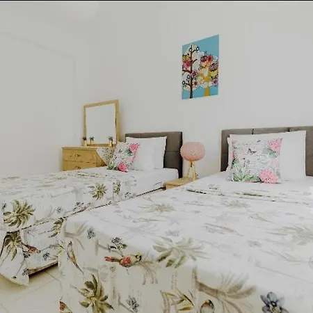 וילה Beautiful With Private Pool Private Parking Karavas Minutes To Clubs Restaurants Cafes Supermarkets Kyrenia North Cyprus Payments Wise Revolut *