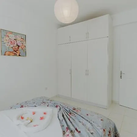 Beautiful With Private Pool Private Parking Karavas Minutes To Clubs Restaurants Cafes Supermarkets Kyrenia North Cyprus Payments Wise Revolut וילה Phicardou