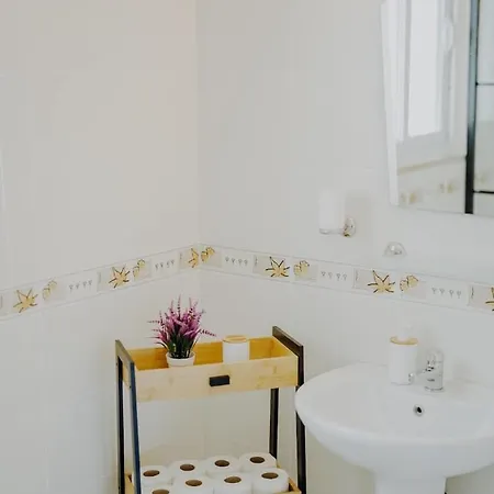 Beautiful With Private Pool Private Parking Karavas Minutes To Clubs Restaurants Cafes Supermarkets Kyrenia North Cyprus Payments Wise Revolut וילה Phicardou