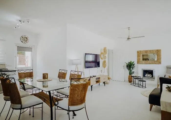 Private With Private Pool And Parking In Alsancak Kyrenia North Cyprus Villa Phicardou