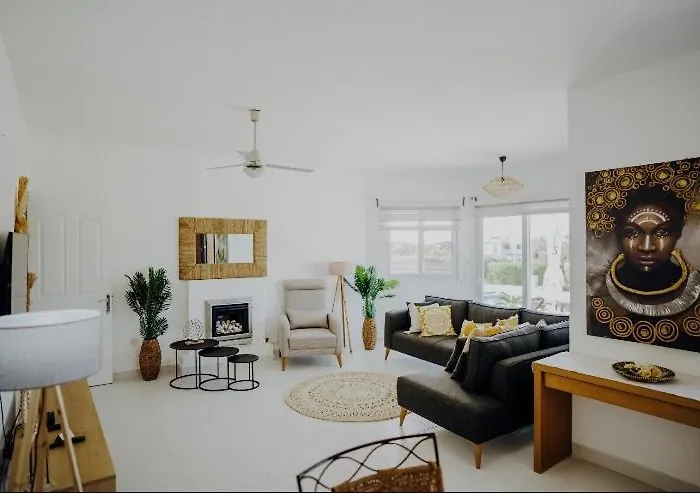 Villa Private With Private Pool And Parking In Alsancak Kyrenia North Cyprus Phicardou