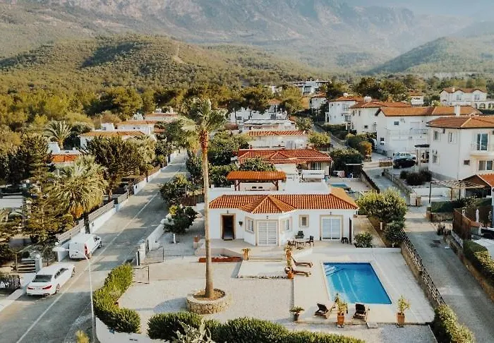 Villa Private With Private Pool And Parking In Alsancak Kyrenia North Cyprus Phicardou