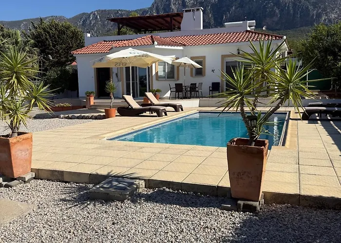 Private With Private Pool And Parking In Alsancak Kyrenia North Cyprus